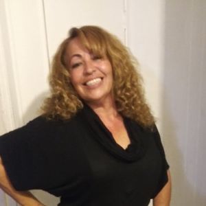 Meet your Posher, Alina enriquez